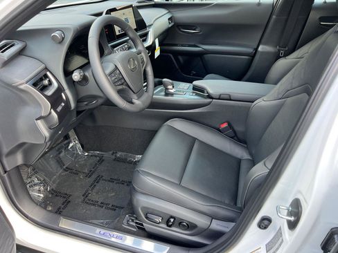 New 2026 Lexus UX 300h FWD image 10