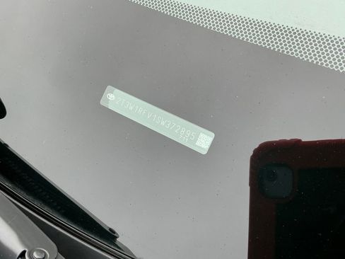 Used 2025 Toyota RAV4 XLE image 25