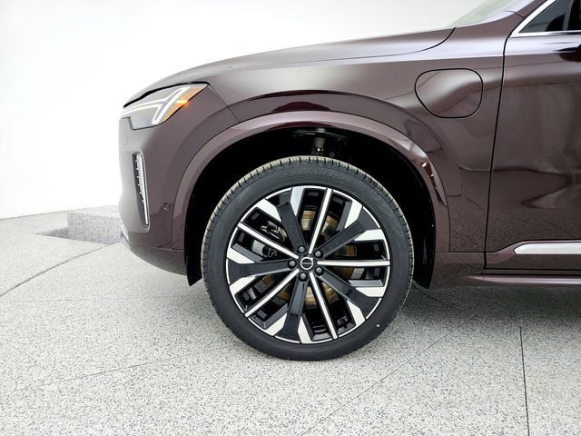 New 2026 Volvo XC90 T8 Ultra w/ Protection Package Premier AWD/4WD image 13
