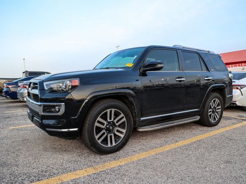Used 2021 Toyota 4Runner Limited image 3