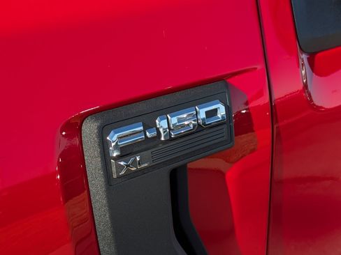 Used 2021 Ford F150 XL w/ Trailer Tow Package image 10