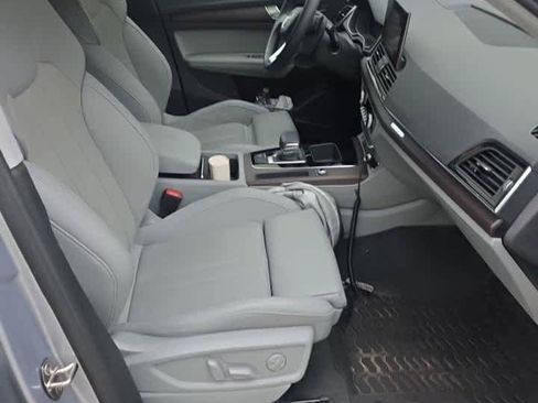 Used 2023 Audi Q5 e Prestige w/ Prestige Package AWD/4WD image 9