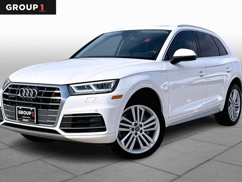 Used 2020 Audi Q5 Premium Plus w/ Premium Plus Package image 1