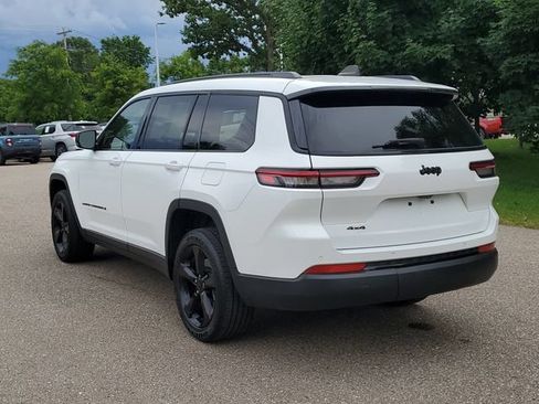 Used 2023 Jeep Grand Cherokee L Laredo AWD/4WD image 3