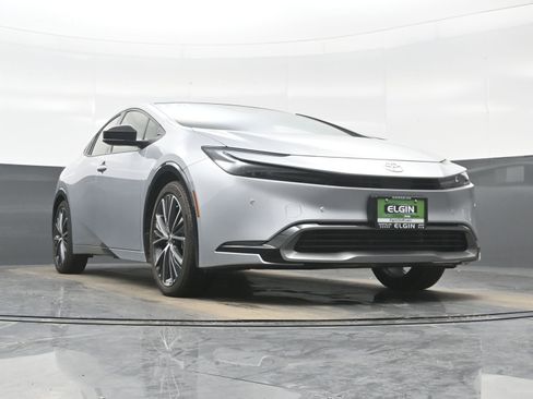 Used 2024 Toyota Prius XLE image 33