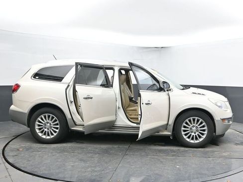 Used 2010 Buick Enclave CXL image 56
