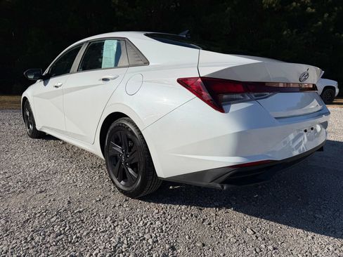 Used 2021 Hyundai Elantra SEL image 3