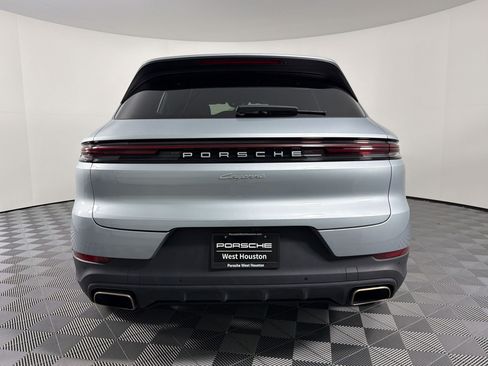 Certified 2024 Porsche Cayenne AWD/4WD image 10