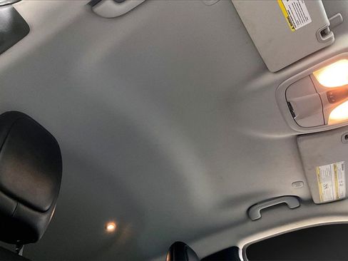 Used 2021 Jeep Cherokee Latitude Plus image 28