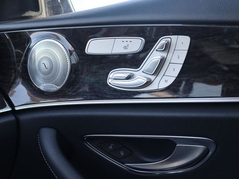 Used 2018 Mercedes-Benz E 300 image 38