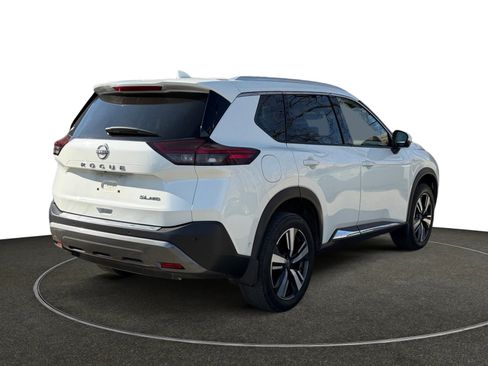 Used 2023 Nissan Rogue SL w/ SL Premium Package image 6