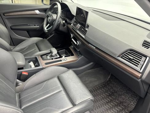 Used 2024 Audi Q5 e Premium w/ Convenience Package AWD/4WD image 27