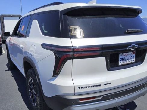 Used 2024 Chevrolet Traverse Z71 w/ Enhanced Driving Package AWD/4WD image 5