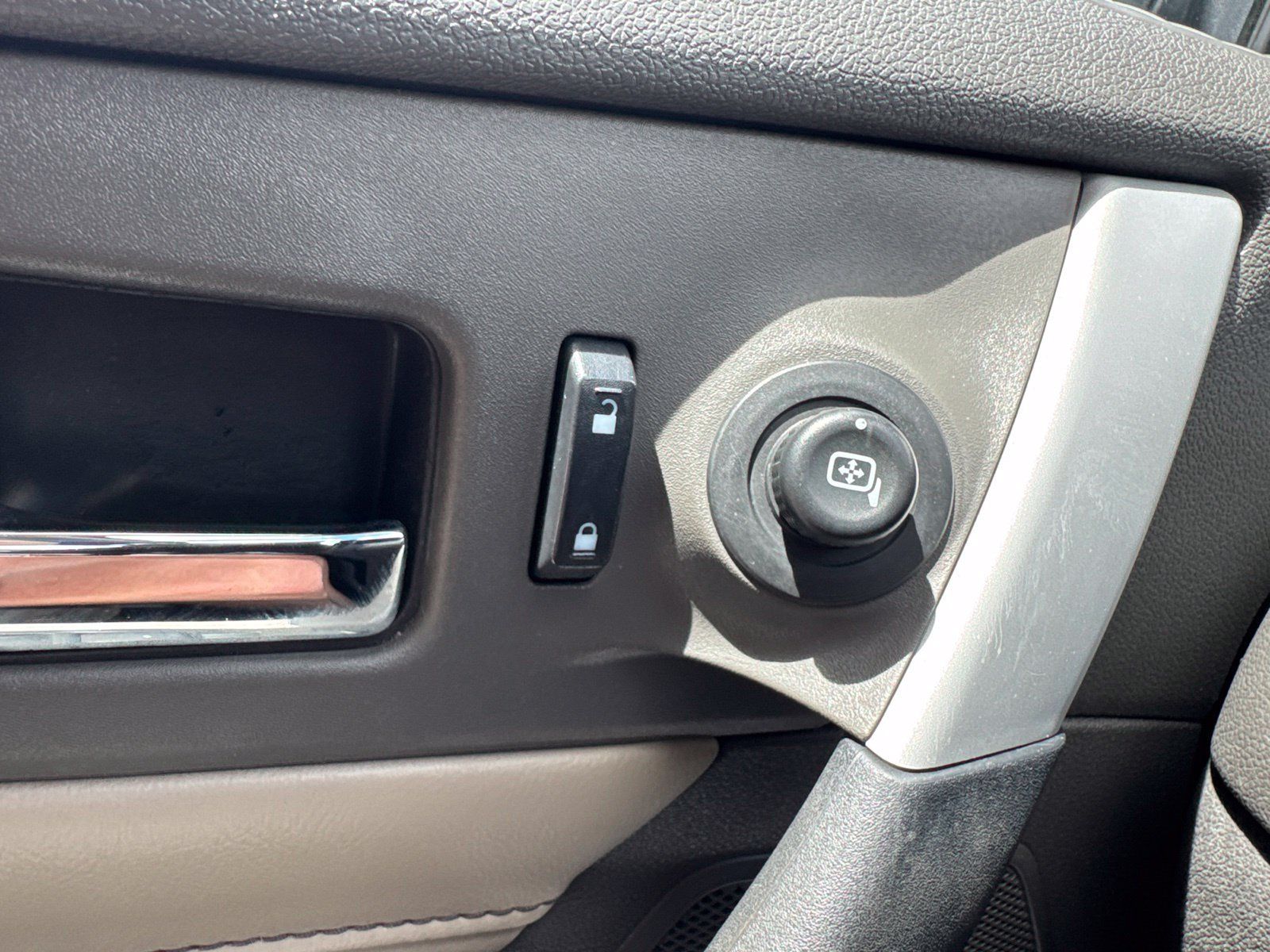Used 2014 Ford Edge SE w/ Equipment Group 101A FWD image 16