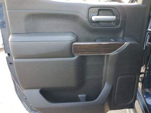 Used 2020 GMC Sierra 1500 SLE w/ SLE Value Package image 19