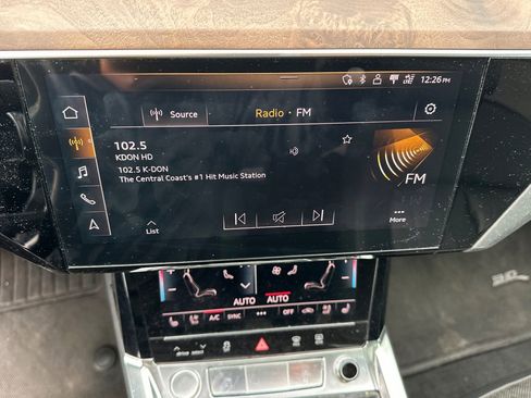 Used 2019 Audi e-tron Premium Plus w/ Cold Weather Package image 23