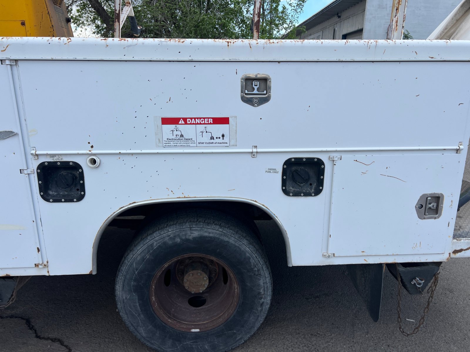 Used 1996 Ford F450 2WD Regular Cab Super Duty image 19