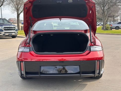 Used 2025 Hyundai Ioniq 6 Limited image 12