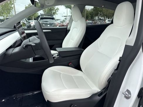 Used 2023 Tesla Model Y Performance AWD/4WD image 11