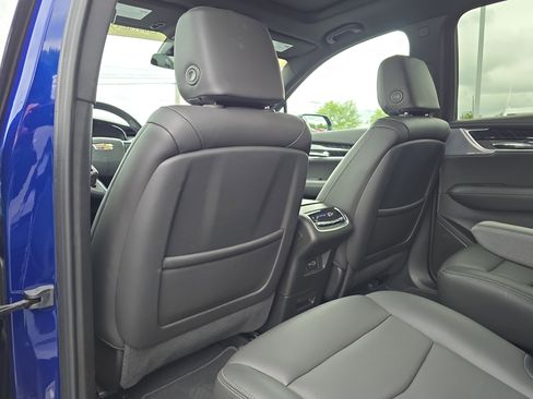 Certified 2025 Cadillac XT6 Premium Luxury image 16