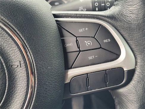 Used 2021 Jeep Renegade Latitude w/ Convenience Group image 15