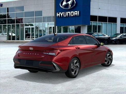 New 2025 Hyundai Elantra Limited image 4