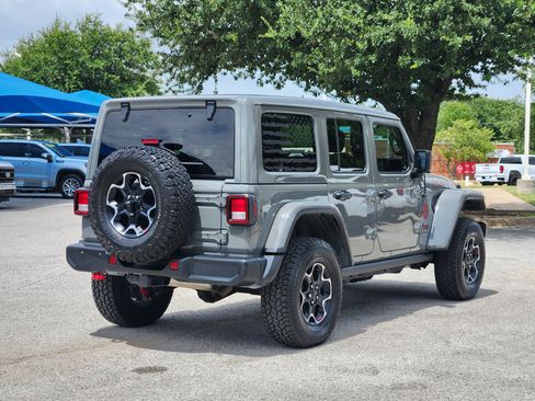 Used 2023 Jeep Wrangler Unlimited Rubicon w/ Cold Weather Group AWD/4WD image 5