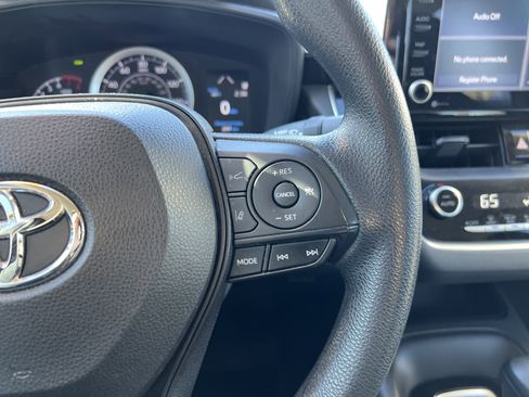 Used 2022 Toyota Corolla LE image 20