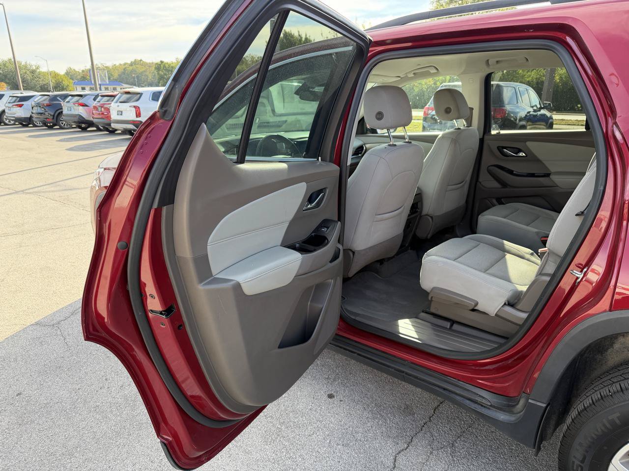 Used 2020 Chevrolet Traverse LT AWD/4WD image 14