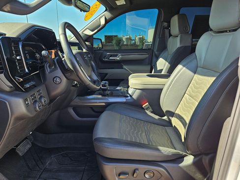 Certified 2025 Chevrolet Silverado 1500 ZR2 w/ Technology Package AWD/4WD image 18