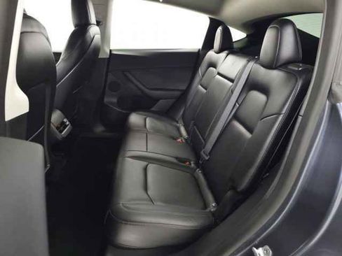 Used 2022 Tesla Model Y Performance image 35