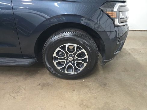 Used 2024 Ford Expedition XLT image 2