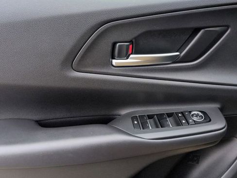 Used 2025 Toyota Prius image 14