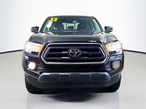 Used 2022 Toyota Tacoma SR5 RWD image 11