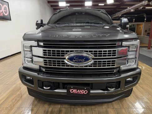 Used 2019 Ford F250 Platinum w/ Platinum Ultimate Package AWD/4WD image 2