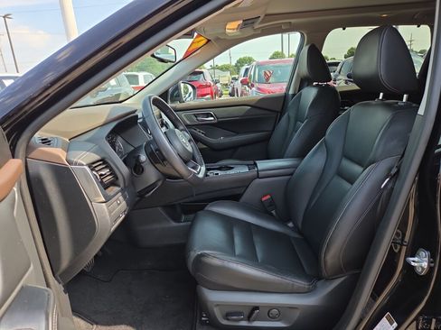 Used 2021 Nissan Rogue SL FWD image 10