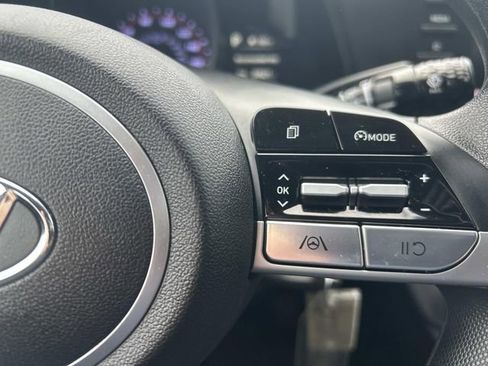 Used 2023 Hyundai Elantra SE w/ Cargo Package image 23