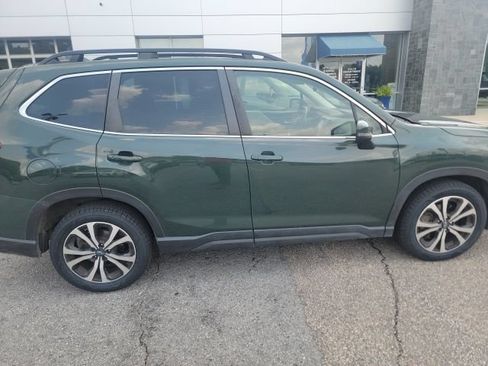 Used 2023 Subaru Forester Limited AWD/4WD image 2