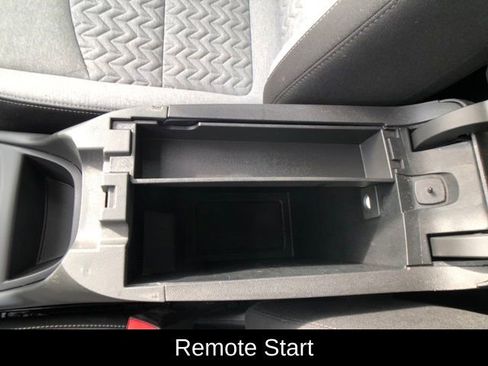 Used 2022 Chevrolet Equinox LT image 21