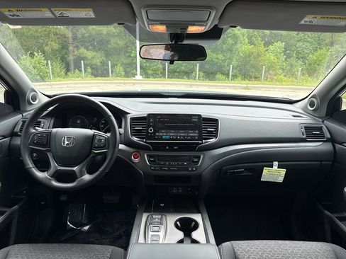 Certified 2025 Honda Ridgeline Sport+ image 13