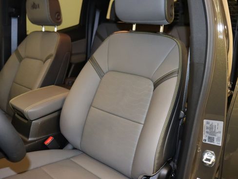 Used 2025 Chevrolet Colorado ZR2 w/ ZR2 Bison Edition image 13