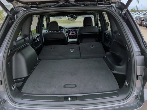 New 2025 Jeep Grand Cherokee Altitude image 43