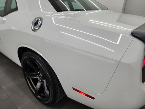 Used 2019 Dodge Challenger SRT Hellcat Redeye image 31