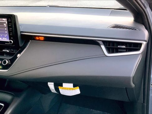 Used 2022 Toyota Corolla SE image 17