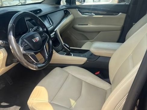 Used 2018 Cadillac XT5 FWD image 5