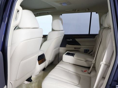 Used 2019 Lexus LX 570 4WD w/ Luxury Package image 11