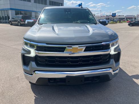 Used 2026 Chevrolet Silverado 1500 LT AWD/4WD image 2