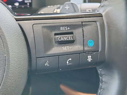 Certified 2024 Nissan Pathfinder Platinum FWD image 31