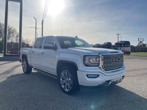 Used 2018 GMC Sierra 1500 Denali w/ Denali Ultimate Package image 9