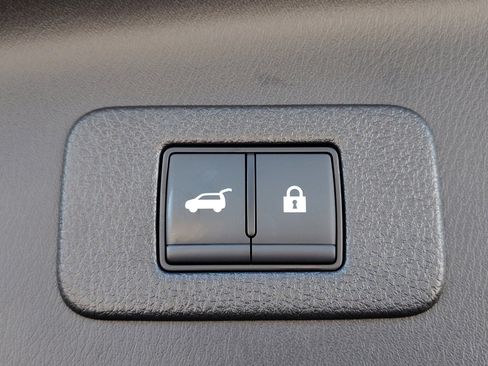 Used 2024 Nissan Armada Platinum w/ Captain's Chairs Package image 35